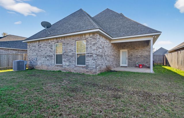 1552 Riverview Lane, Shreveport, LA 71104
