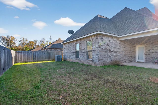 1552 Riverview Lane, Shreveport, LA 71104