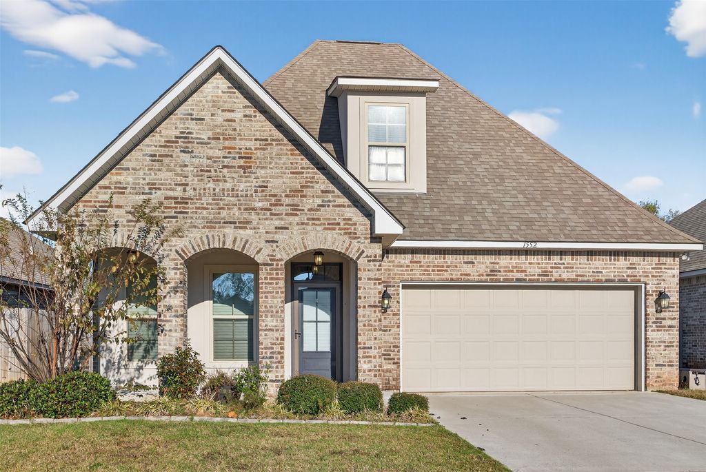 1552 Riverview Lane, Shreveport, LA 71104