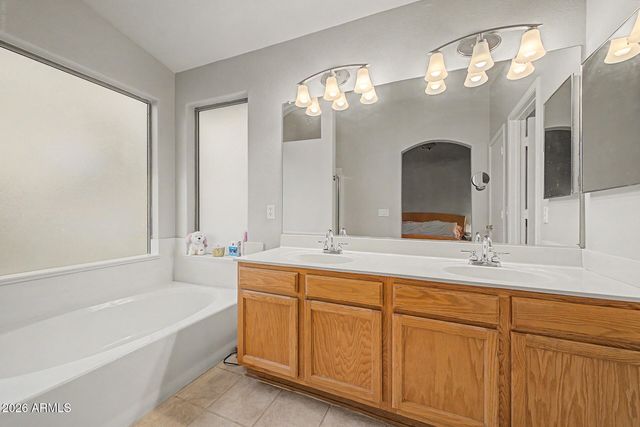 6458 W SADDLEHORN Road, Phoenix, AZ 85083