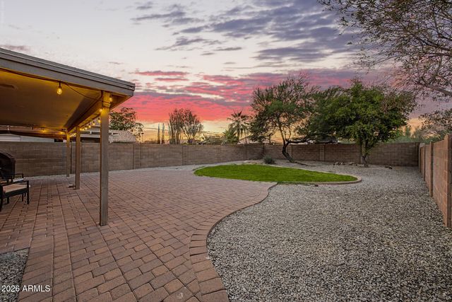 6458 W SADDLEHORN Road, Phoenix, AZ 85083
