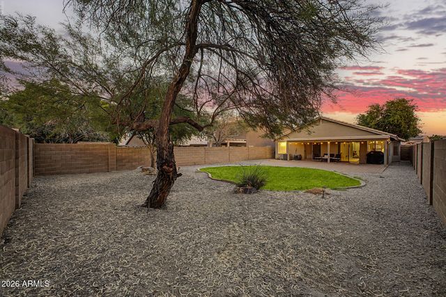 6458 W SADDLEHORN Road, Phoenix, AZ 85083