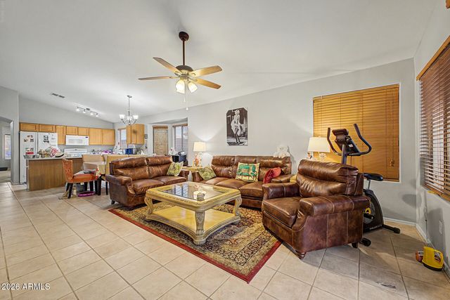 6458 W SADDLEHORN Road, Phoenix, AZ 85083