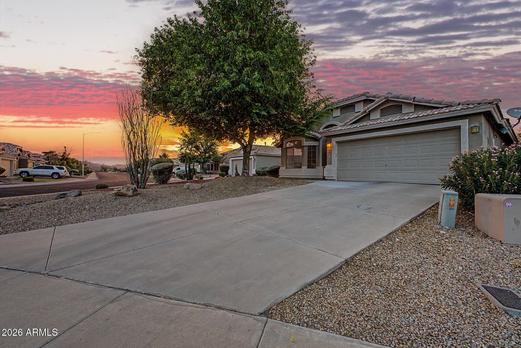 6458 W SADDLEHORN Road, Phoenix, AZ 85083 — photo 3