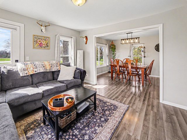 924 S Wolf Lake Road, Muskegon, MI 49442