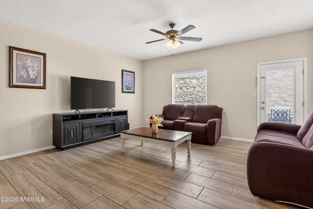 4222 Desert Bloom Drive, Las Cruces, NM 88007