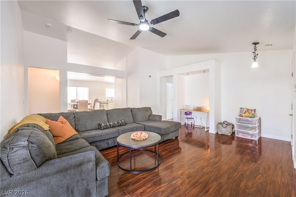 5528 Raven Creek Avenue, Las Vegas, NV 89130 — photo 4