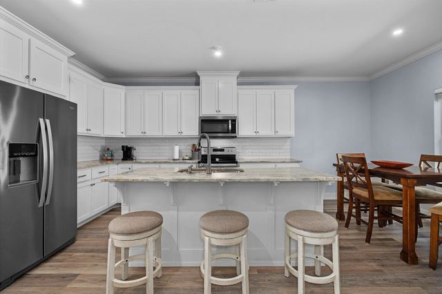 111 Kenswick Dr., Henderson, TX 75654