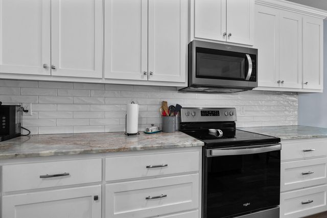 111 Kenswick Dr., Henderson, TX 75654