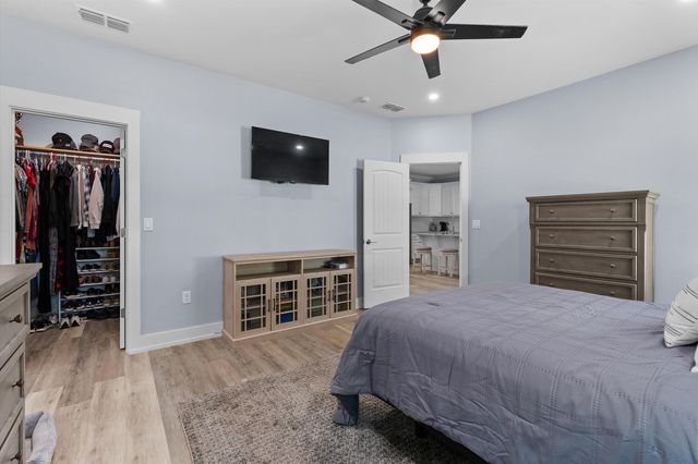 111 Kenswick Dr., Henderson, TX 75654