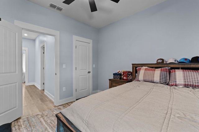 111 Kenswick Dr., Henderson, TX 75654