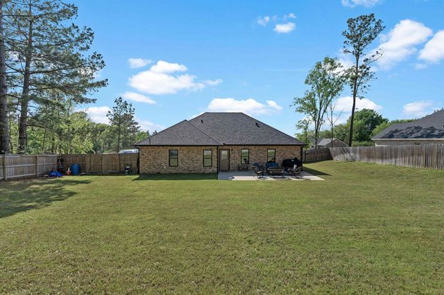111 Kenswick Dr., Henderson, TX 75654