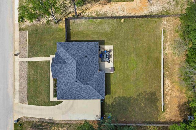 111 Kenswick Dr., Henderson, TX 75654