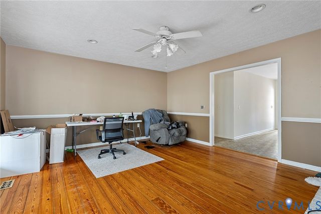 521 Scoggins Creek Trl, Hartfield, VA 23071