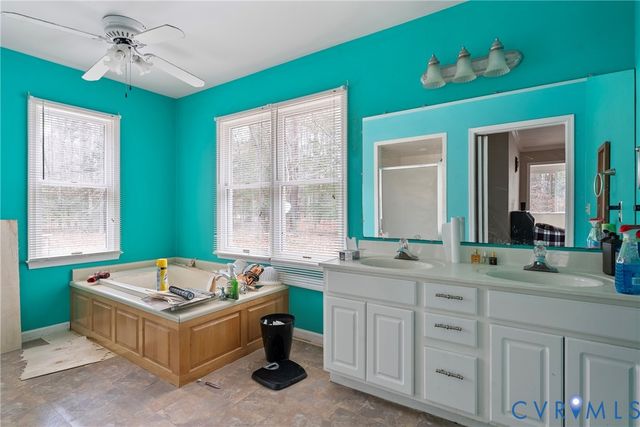 521 Scoggins Creek Trl, Hartfield, VA 23071