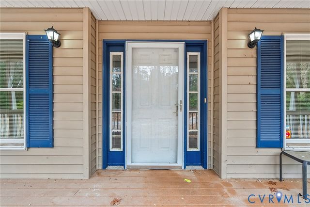 521 Scoggins Creek Trl, Hartfield, VA 23071