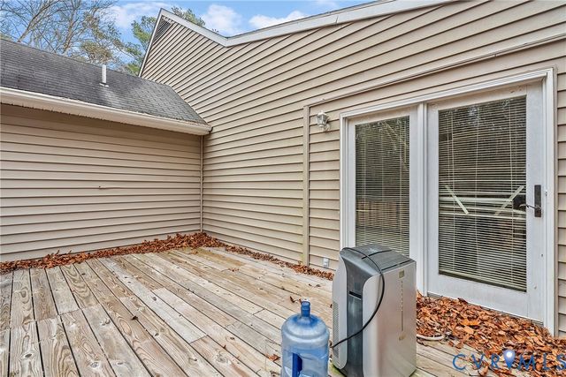 521 Scoggins Creek Trl, Hartfield, VA 23071