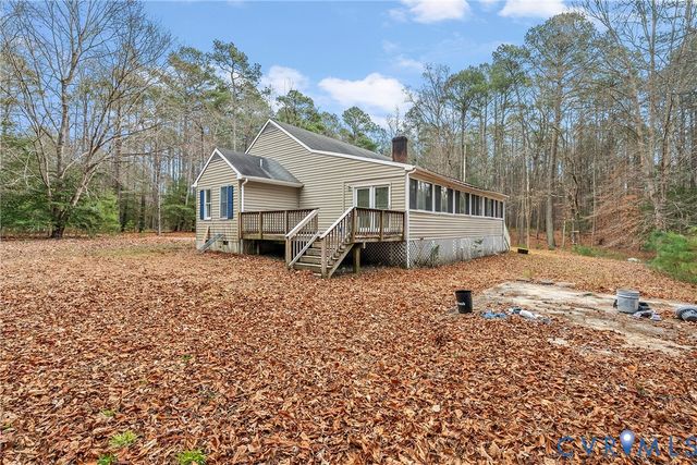 521 Scoggins Creek Trl, Hartfield, VA 23071