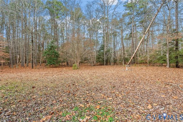 521 Scoggins Creek Trl, Hartfield, VA 23071