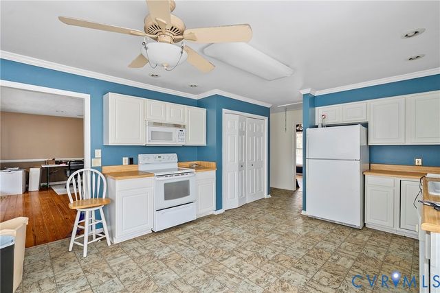 521 Scoggins Creek Trl, Hartfield, VA 23071