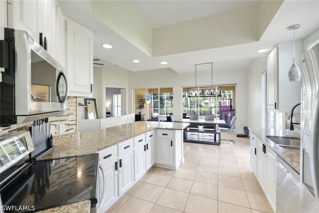 28032 Eagle Ray CT, Bonita Springs, FL 34135