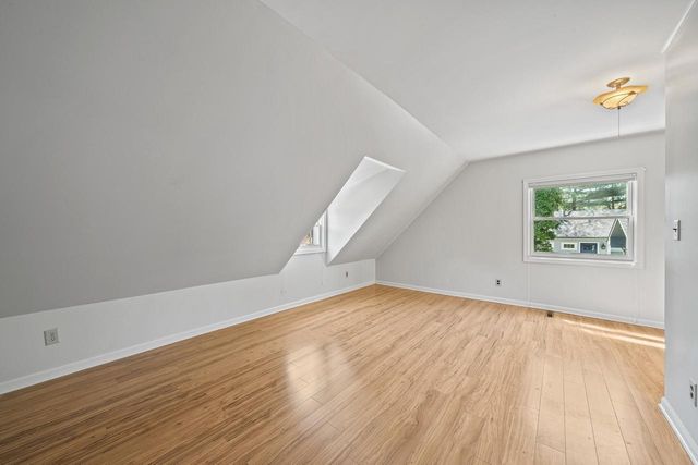 1010 Jenkins DRIVE, Fontana, WI 53125