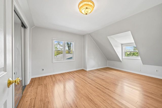 1010 Jenkins DRIVE, Fontana, WI 53125