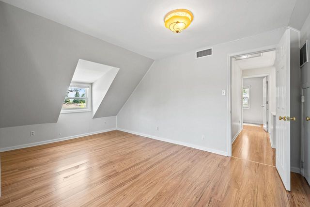 1010 Jenkins DRIVE, Fontana, WI 53125