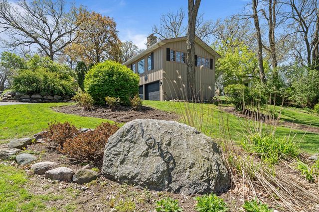 1010 Jenkins DRIVE, Fontana, WI 53125