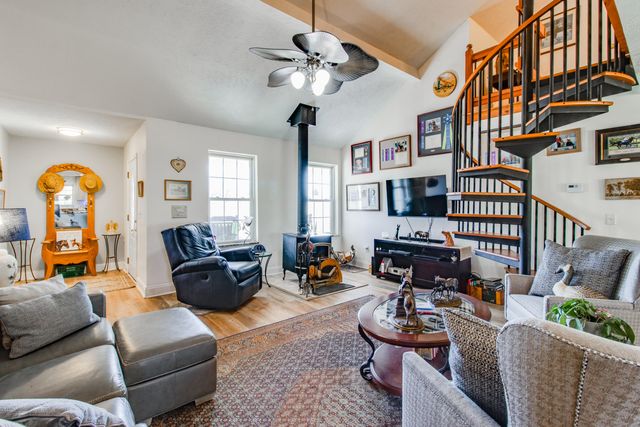 1080 Fox Young Road, Wagener, SC 29164
