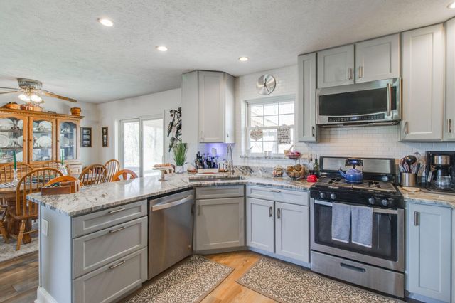 1080 Fox Young Road, Wagener, SC 29164