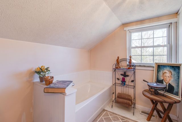 1080 Fox Young Road, Wagener, SC 29164