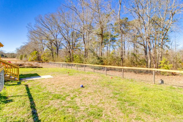 1080 Fox Young Road, Wagener, SC 29164