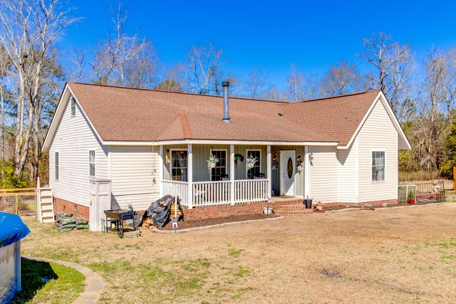 1080 Fox Young Road, Wagener, SC 29164