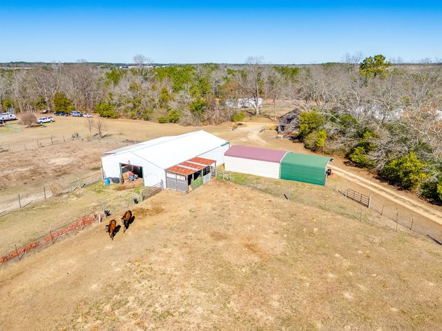 1080 Fox Young Road, Wagener, SC 29164