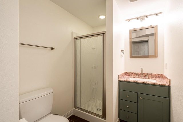 21710 W Ann Louise COURT, New Berlin, WI 53146