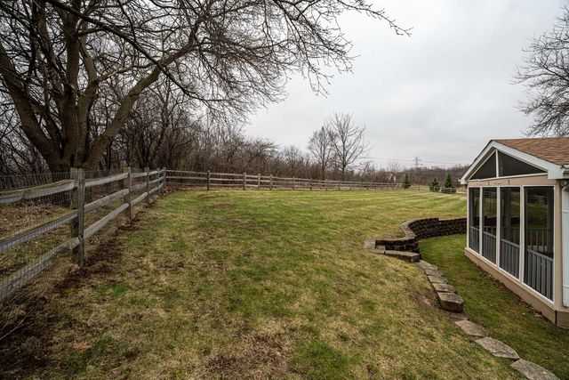 21710 W Ann Louise COURT, New Berlin, WI 53146