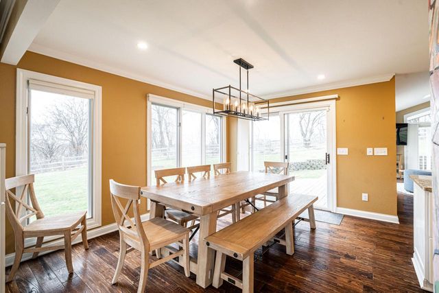 21710 W Ann Louise COURT, New Berlin, WI 53146