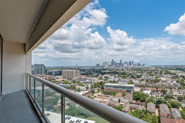 1701 Hermann Drive 25A, Houston, TX 77004