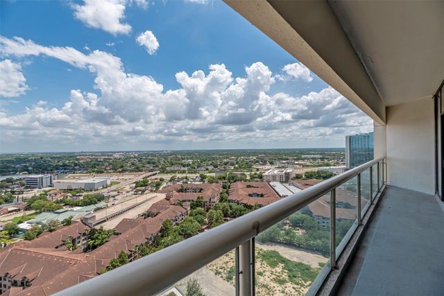 1701 Hermann Drive 25A, Houston, TX 77004