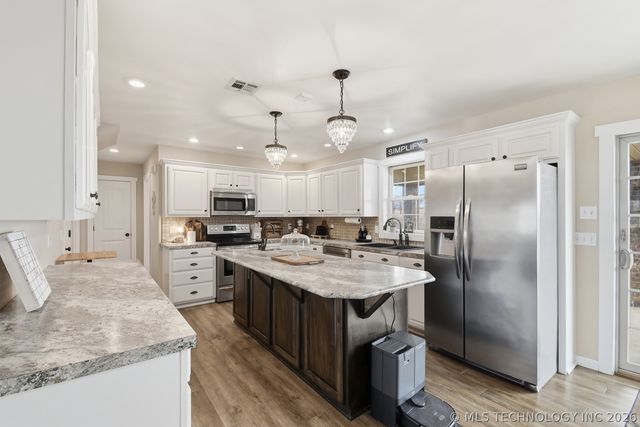 16145 EW 255th Road, Nowata, OK 74048