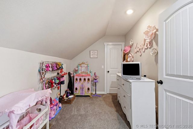 16145 EW 255th Road, Nowata, OK 74048