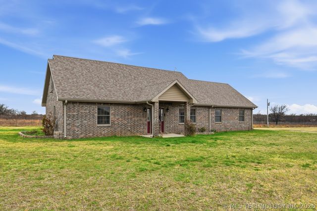 16145 EW 255th Road, Nowata, OK 74048