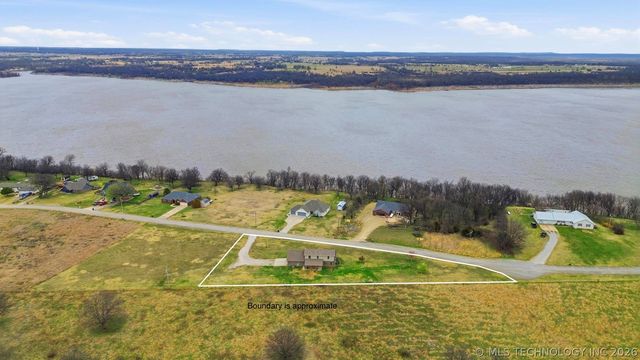 16145 EW 255th Road, Nowata, OK 74048