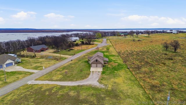 16145 EW 255th Road, Nowata, OK 74048