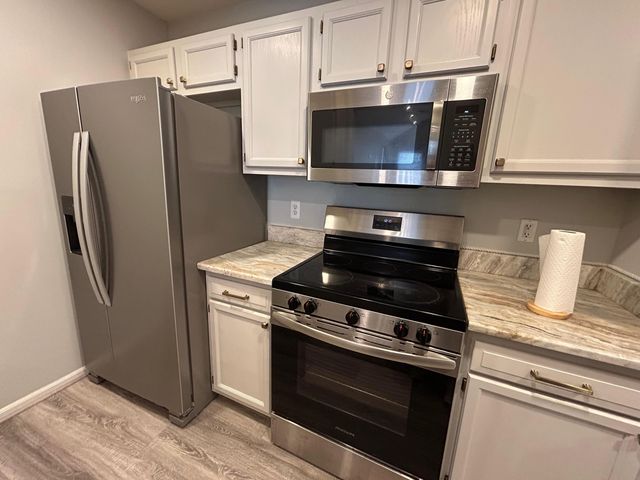 4035 Cornerstone Drive, Canton, MI 48188