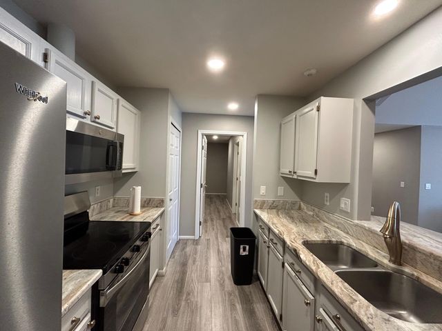 4035 Cornerstone Drive, Canton, MI 48188