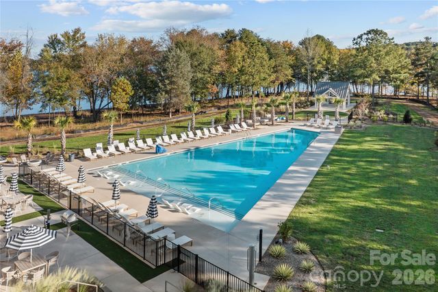 7392 Deer Hollow Road 27, Sherrills Ford, NC 28673