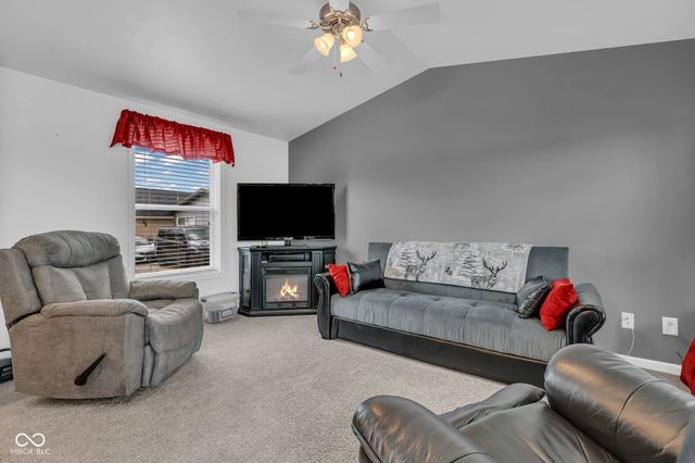 4016 Van Bibber Lake Estate, Greencastle, IN 46135