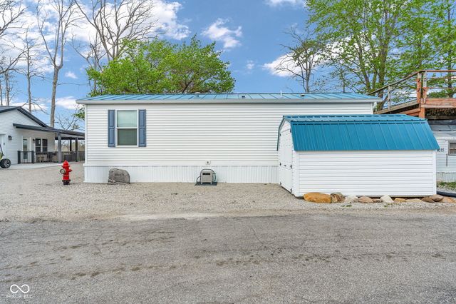 4016 Van Bibber Lake Estate, Greencastle, IN 46135